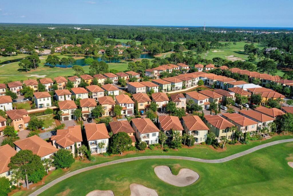 Large 4 Bedroom With Bunk Room And 2 Golf Carts! Destin Eksteriør billede